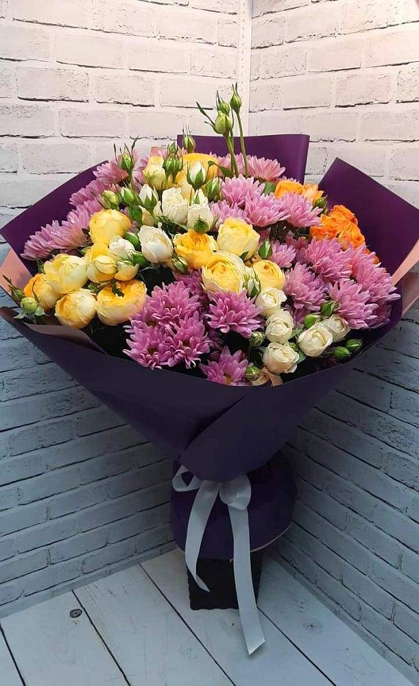 Букет цветов из: Хризантемы и Розы в Солуно-Дмитриевском