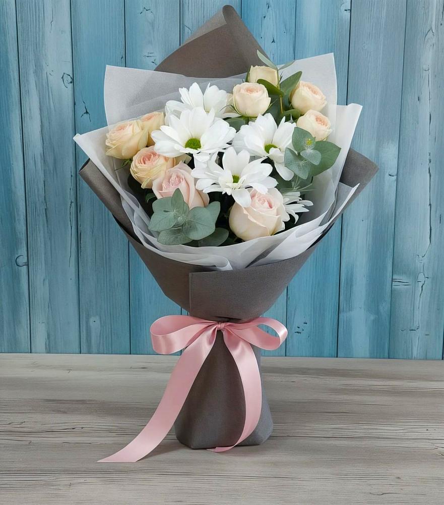 Букет цветов из: Хризантемы и Розы в Солуно-Дмитриевском