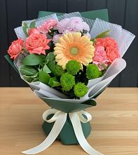 Букет цветов из:  Гвоздики, Розы, Герберы и Хризантемы в Солуно-Дмитриевском