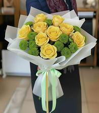 Букет цветов из:  Хризантемы и Розы в Солуно-Дмитриевском