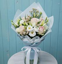 Букет цветов из:  Розы и Лизиантусы в Солуно-Дмитриевском