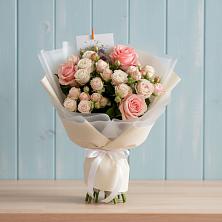 Букет цветов из:  Розы в Солуно-Дмитриевском